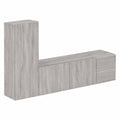 Set mobili TV con 3 pezzi in legno Sonoma grigio, contenitori sospesi e a terra, design scandinavo minimalista per soggiorno